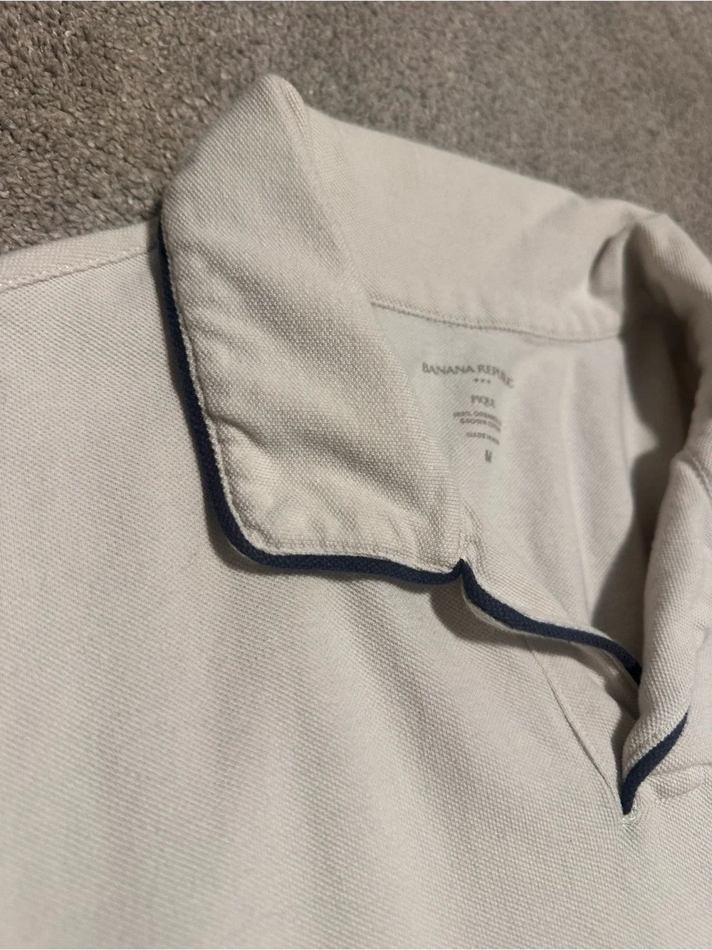 Banana Republic Men’s Cream Polo with Navy Trim